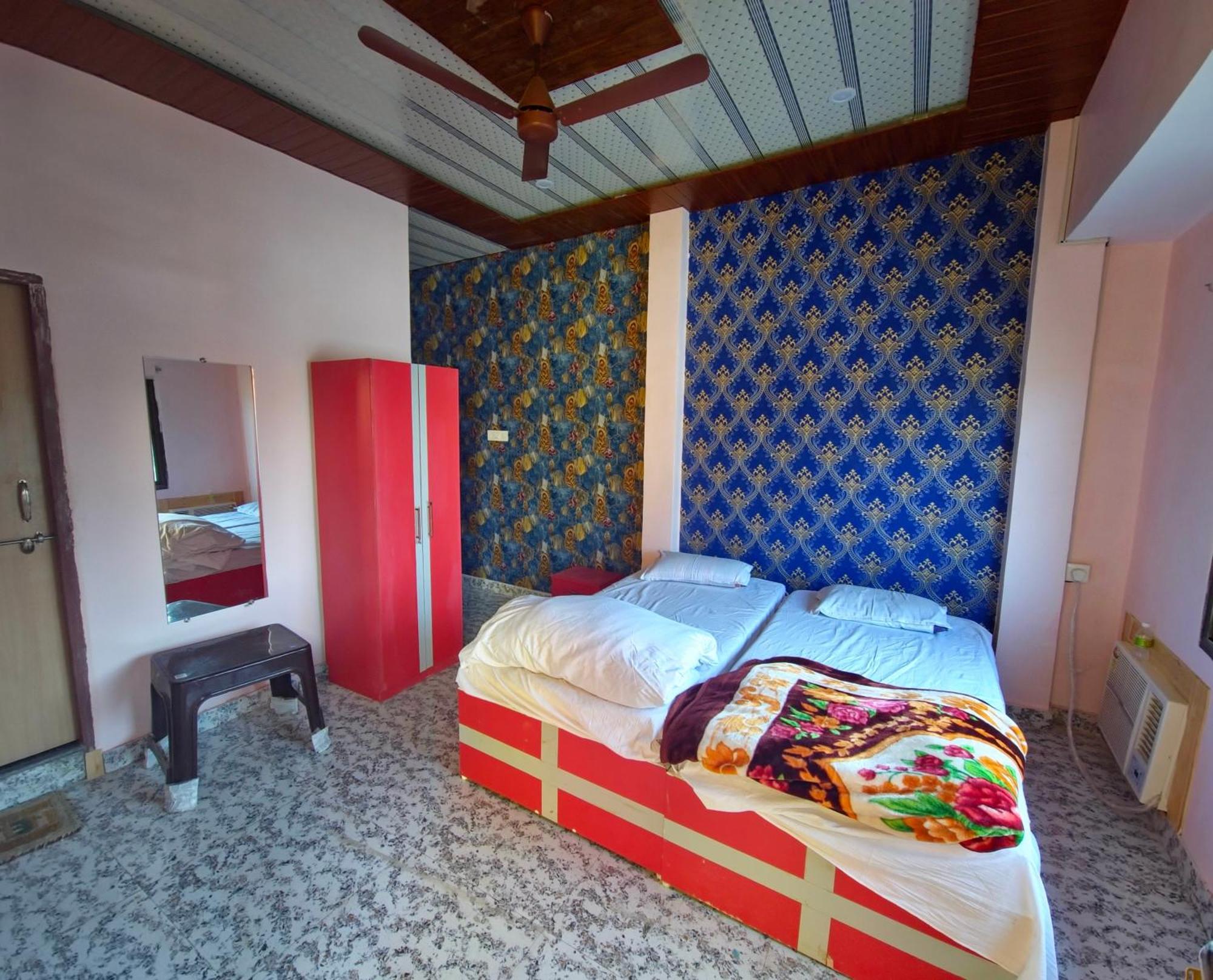 Hotel Kalika P Guest House Varanasi Exterior photo