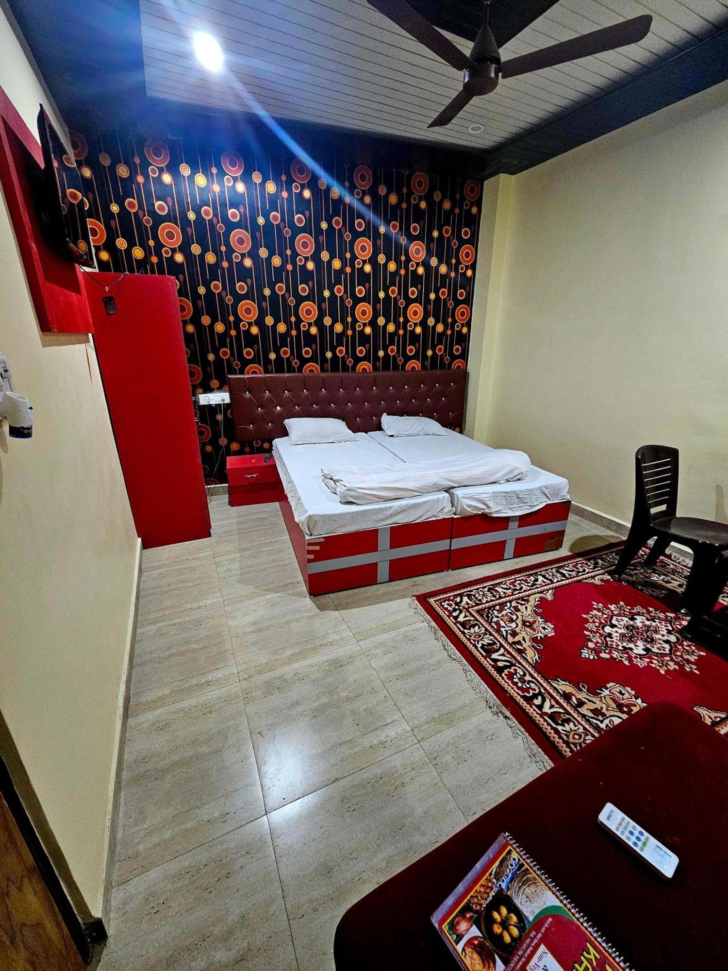 Hotel Kalika P Guest House Varanasi Exterior photo