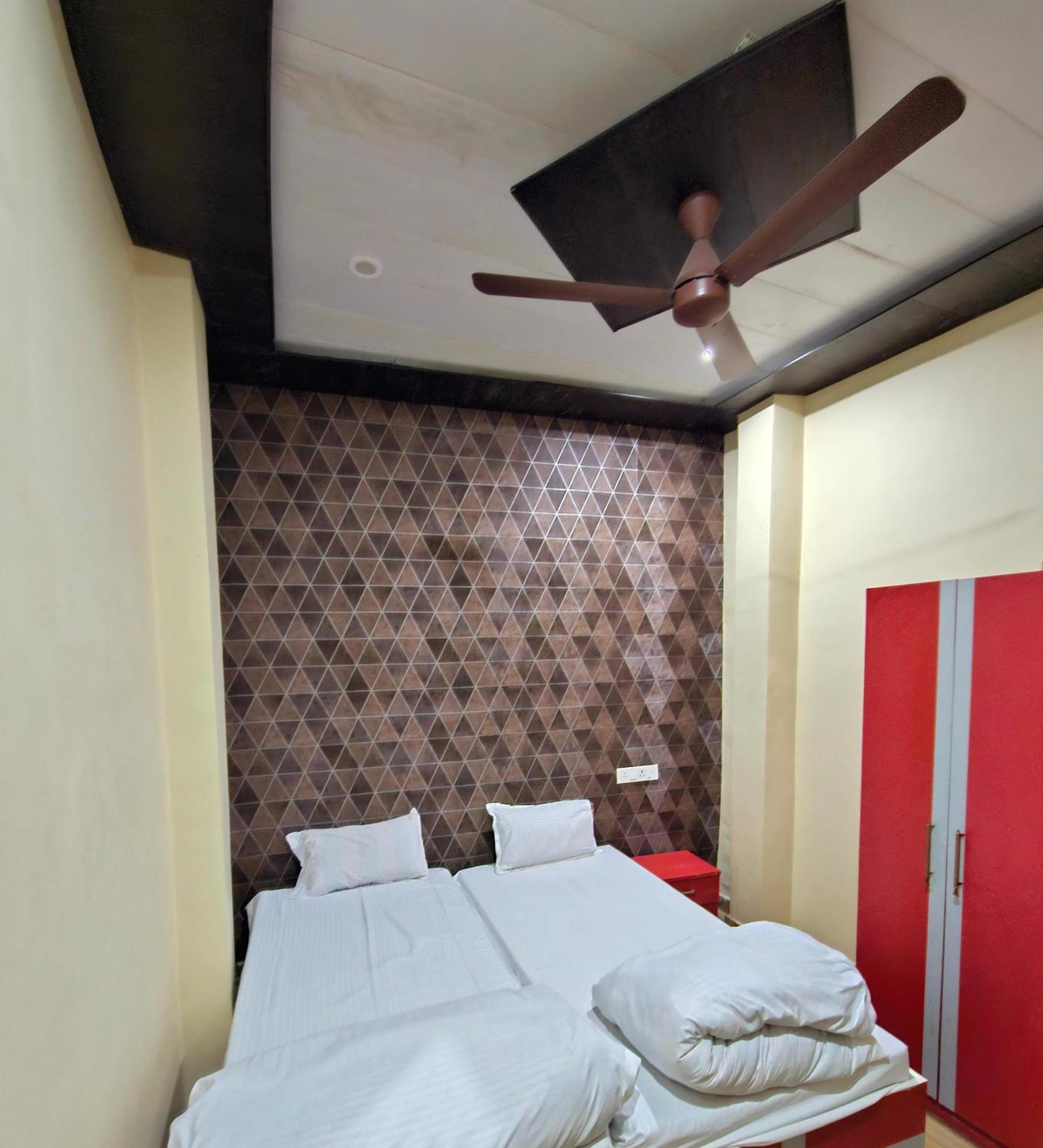 Hotel Kalika P Guest House Varanasi Exterior photo